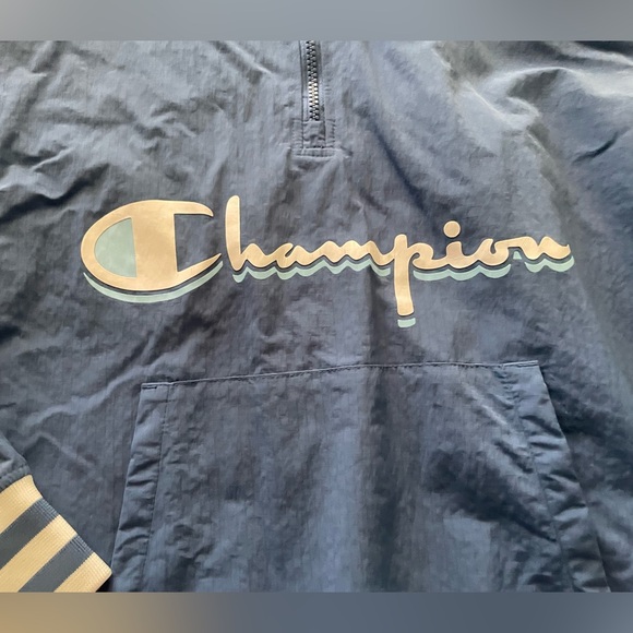Champion windbreaker hoodie for men - Picture 5 of 5